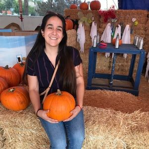 Meet your Posher, Alexandra